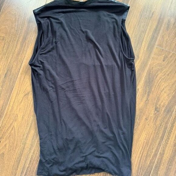 Bailey 44 S Twist and Turn Top - Picture 4 of 7